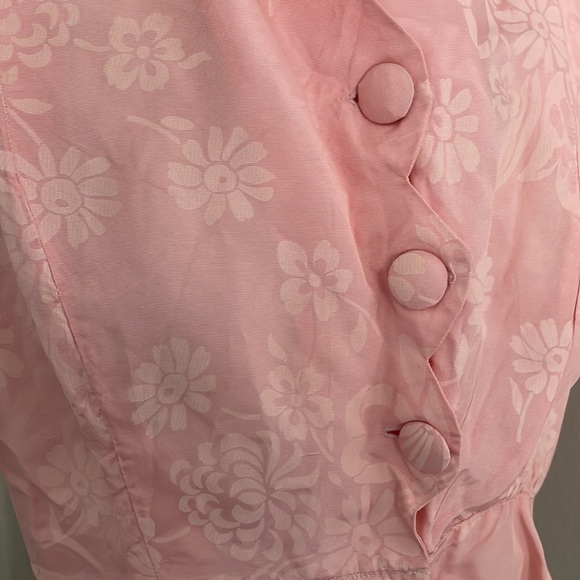 Vintage 1940s Pink Taffeta Flower & Bow Novelty Print Blouse -Peplum Puff Sleeve - Picture 5 of 16
